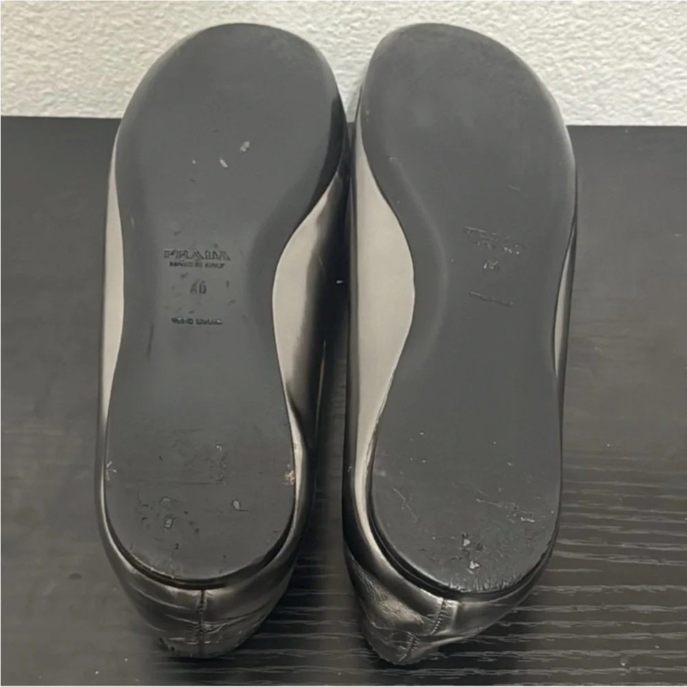 Authentic Prada luxury designer woman's signature silver soft leather flats 10